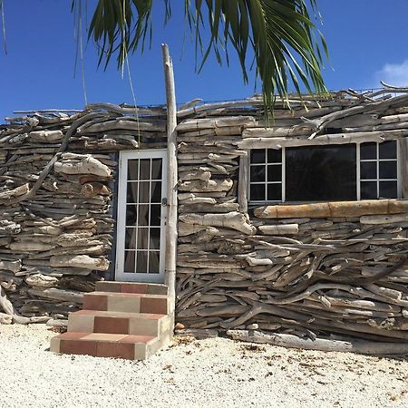 Hotel Driftwood Gardens Savaneta Exterior foto
